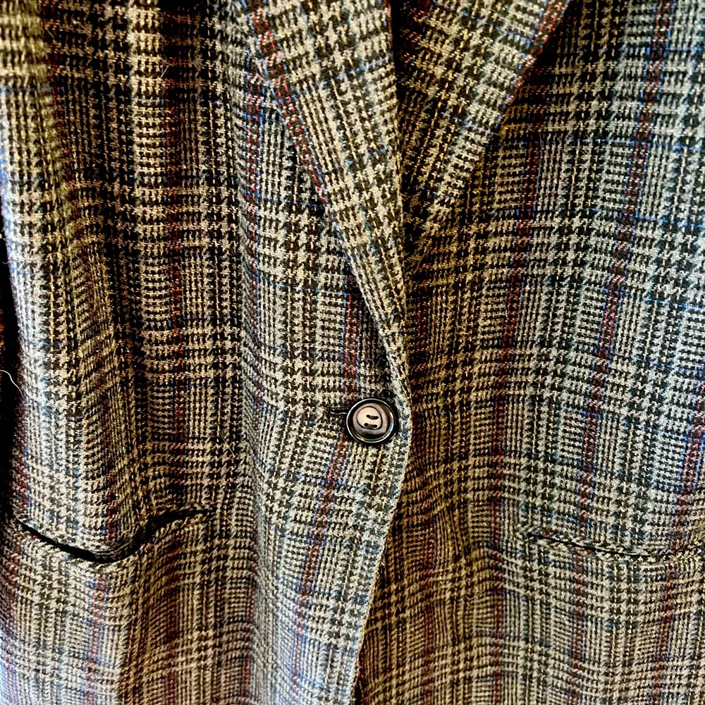 Vintage Charcoal Gray Plaid Fully Lined Sag Harbor Wool Blend Blazer. Size = 12 - Picture 2 of 12